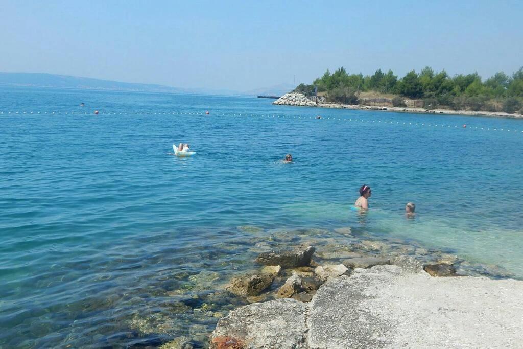 Apartments Seven Castles P Kaštela المظهر الخارجي الصورة