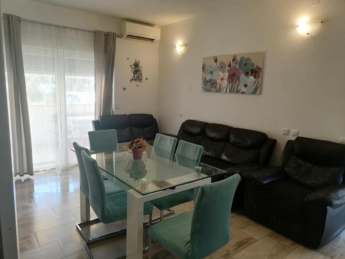 Apartments Seven Castles P Kaštela المظهر الخارجي الصورة